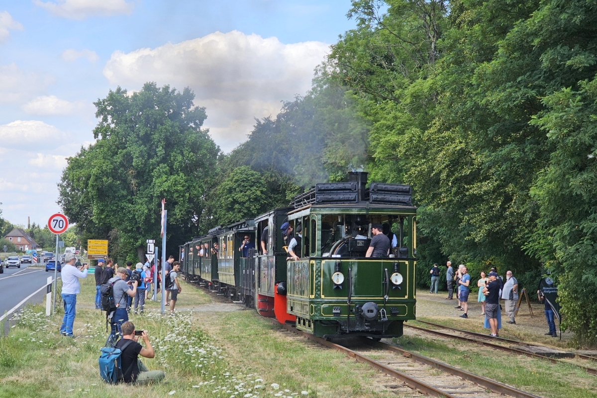 Abb.: Auch Gastlok "Rur" findet in Heiligenberg ihre Fangemeinde. (Bild: Regine Meier)