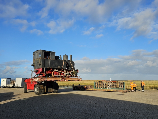 Abb.: ... und Klärchen kommt geflogen.