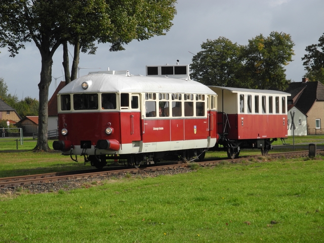 Abb.: Nochmals mit Beiwagen, jetzt am Marktplatz in Bruchhausen-Vilsen.