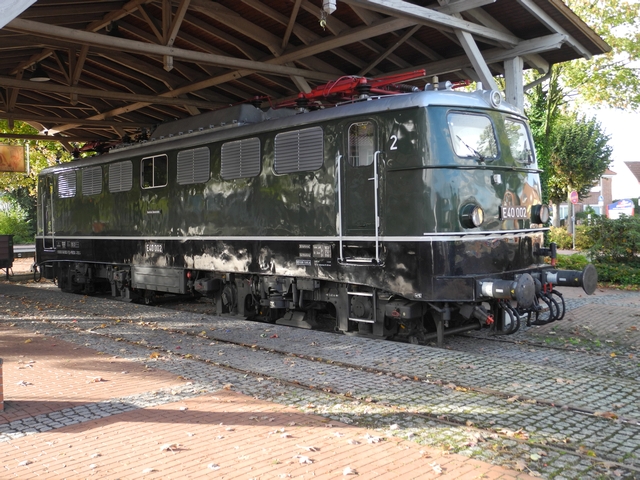 Abb.: Unerwarteter Gast - E40 002 hatte den ehemalige T2 der Schleswiger Kreisbahn nach Eystrup geschleppt und war dann sogar bis Bruchhausen-Vilsen mitgekommen.